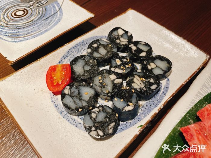 橘焱胡同烧肉夜食(BFC外滩金融中心店)墨鱼香肠图片