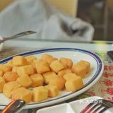 天啊，武汉最好吃的咸蛋黄炸鱼皮竟然藏在这里！