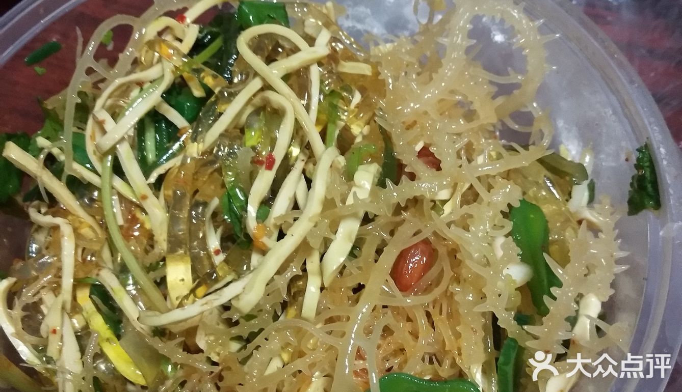 馅包的馄饨，味道还是不错的，猪肉
