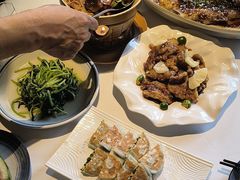 -八府香鸭·啫啫煲(华山路店)