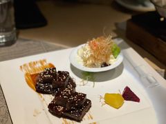 -穹六人间 people 6(岳阳路店)