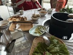 -鲁朗纳麦石锅鸡庄园
