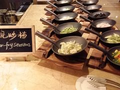 -大中华希尔顿酒店-念自助餐·嗨啤·小龙虾