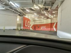 -兴业太古汇·停车场