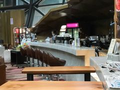 -上海滴水湖皇冠假日酒店