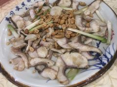 果仁炒生鱼片-禄源公·老莞诚饭店
