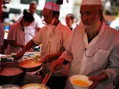 -正宁路小吃夜市