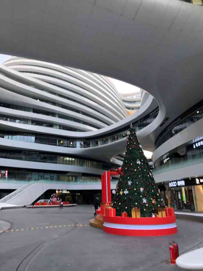 银河soho购物中心-"银河soho主要还是以办公大楼为主,但是.