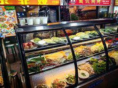 -布尔津河堤夜市