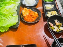 -肉甲韩国木炭烤肉(新壹街1店)
