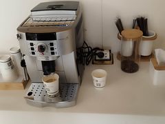 -卡罗酒店(东门晒布地铁站店)