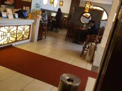 -佬钱湾仔(衣裳街店)
