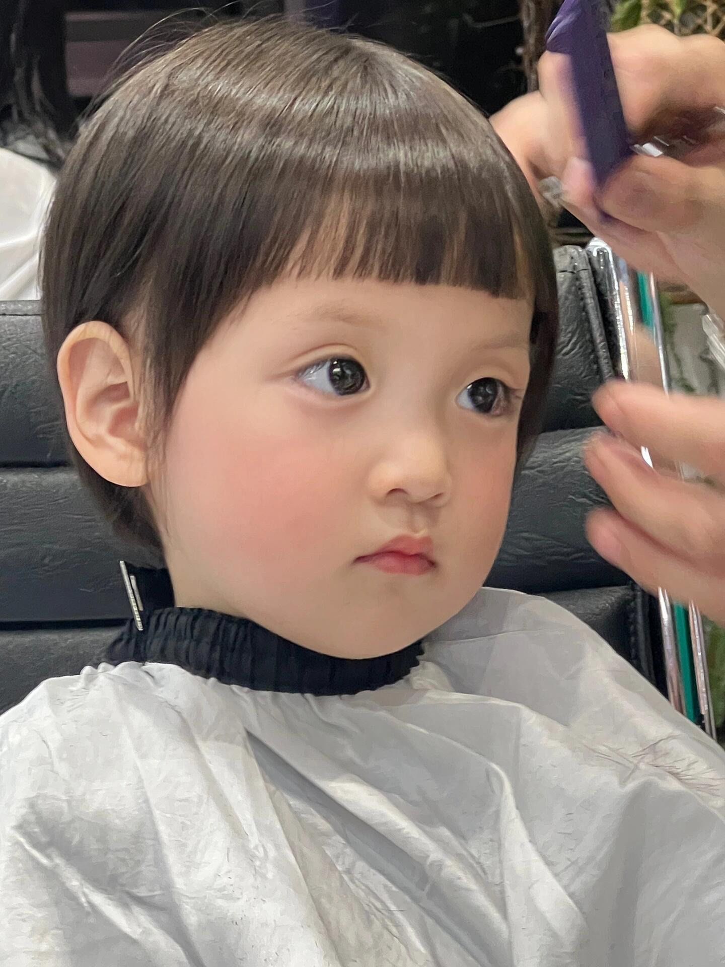 小小年纪换新发型