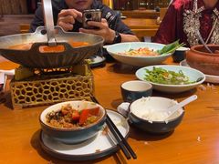 -老滇山寨•云南特色菜•地方菜•民族风情歌舞表演(金碧店)