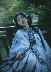 -汉仪华裳汉服馆(打浦桥店)