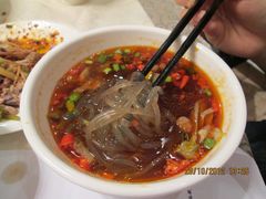 酸辣粉-自贡盐帮菜·玩辣餐厅(樱花园西街店)