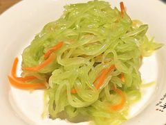 凉拌笋丝-河沿肉饼Beijing Pie(锡拉胡同店)