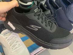 -SKECHERS 斯凯奇(上海国际时尚中心店)