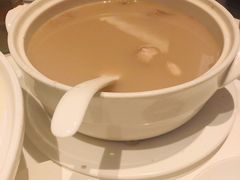 -港丽餐厅(高德置地店)