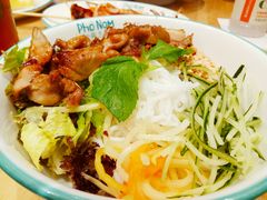 烤鸡扒配捞檬粉-越小品·越南餐厅(万科里店)