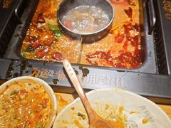 -老牌坊云南鱼豆花火锅(嵩山店)