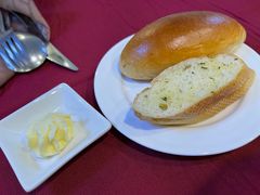 黄油面包-红房子西菜馆(淮海中路店)