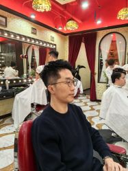 -东方先生国潮男士理发馆