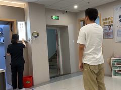 -上海大学附属上海和平眼科医院