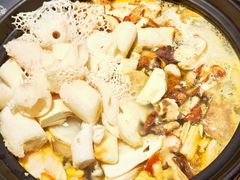 -一朵菌·野生菌探索家火锅(南亚店)