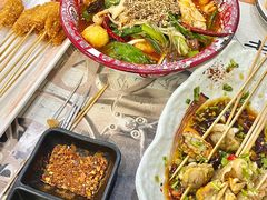 -泉哥小平房串店