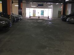 -新荟城购物中心-停车场