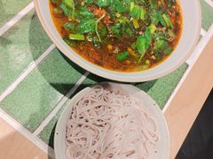 -粉八·云南米线·建水烧烤(常熟路店)