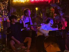 -城墙外BAR