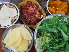 -黄利砖万峰林布依特色酸笋牛肉馆