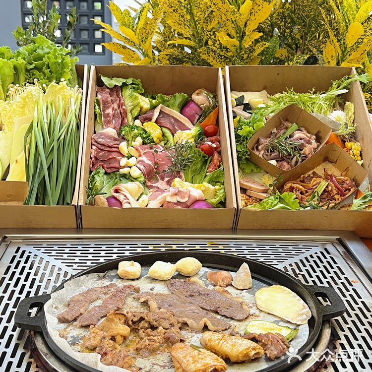 人生苦短!烤肉填满🍻在弥勒小酌一杯!