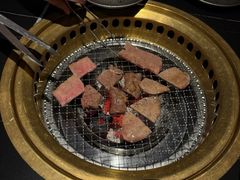 -山川小町·极番烧肉(新地假日广场店)