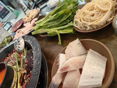 -黄潇洒老火锅(九眼桥宏济巷店)