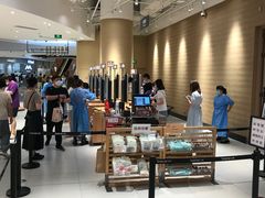 大堂-七鲜超市(瑞虹天地太阳宫店)