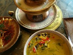 -石磨豆花家常菜·牦牛排土火锅