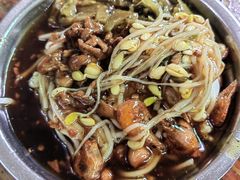 -灵山卢梅燕粉店