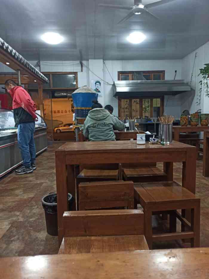 蒲记开封全羊高钙鲜汤烩面-"位置在马寨镇同兴街丰泰酒店西50米,个.