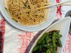 -肥肥虾庄·金牌油焖大虾(汉街SKP店)