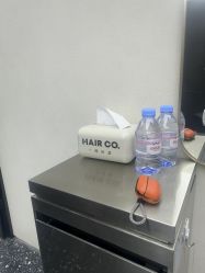 -Hair Co.一间沙龙