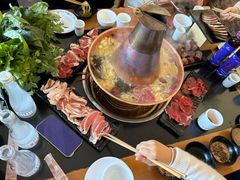 -果松木炭酸菜铜火锅·外婆参鸡汤