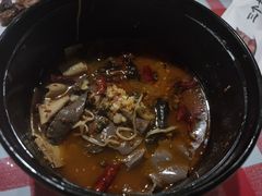 冒鸭血-三个大叔东北烧烤·砂锅菜(西三旗店)