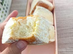 乳酪滋味面包-Caidie Bakery采蝶轩(百越店)