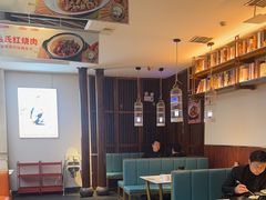 -阿瓦山寨·湘菜现炒·剁椒鱼头王(咸阳总店)
