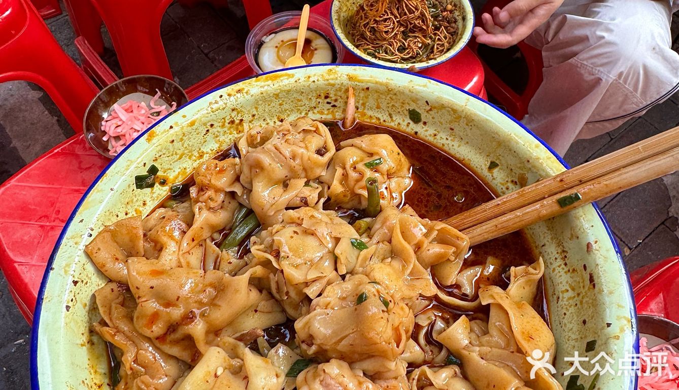 解放碑唯一一家我会反复去吃的小面。。。