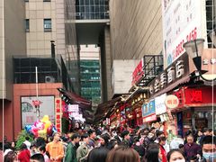 -八一路好吃街(雨田商务大厦店)