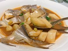 家烧白扁中鲳鱼-甬府小鲜(万象城店)